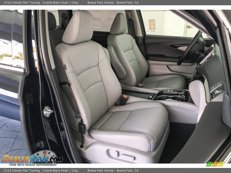 2019 Honda Pilot Touring Crystal Black Pearl / Gray Photo #2