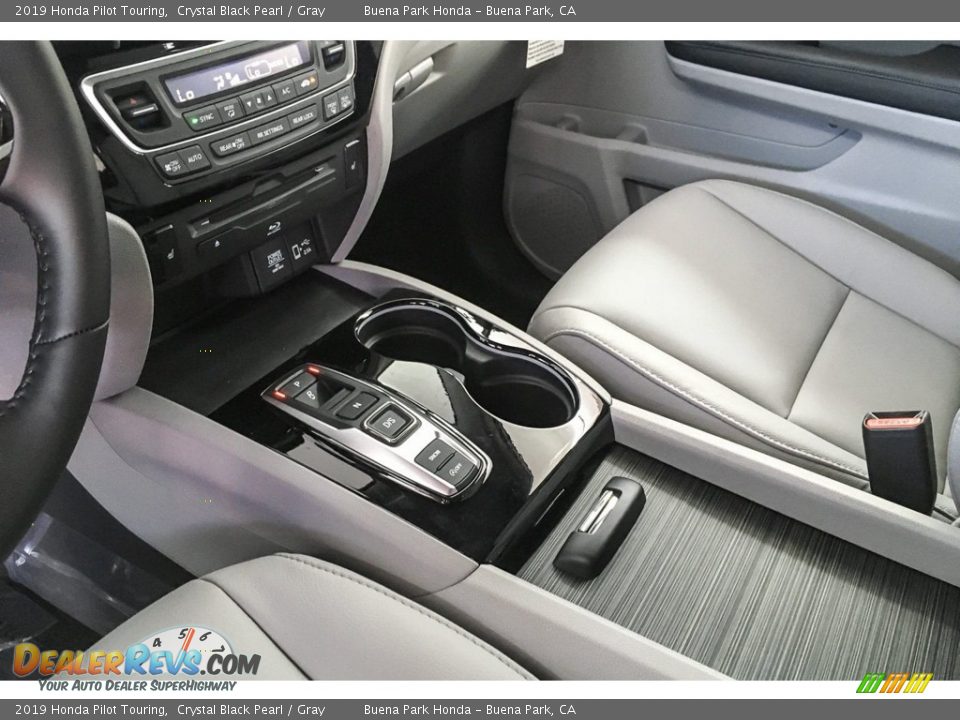 2019 Honda Pilot Touring Crystal Black Pearl / Gray Photo #7