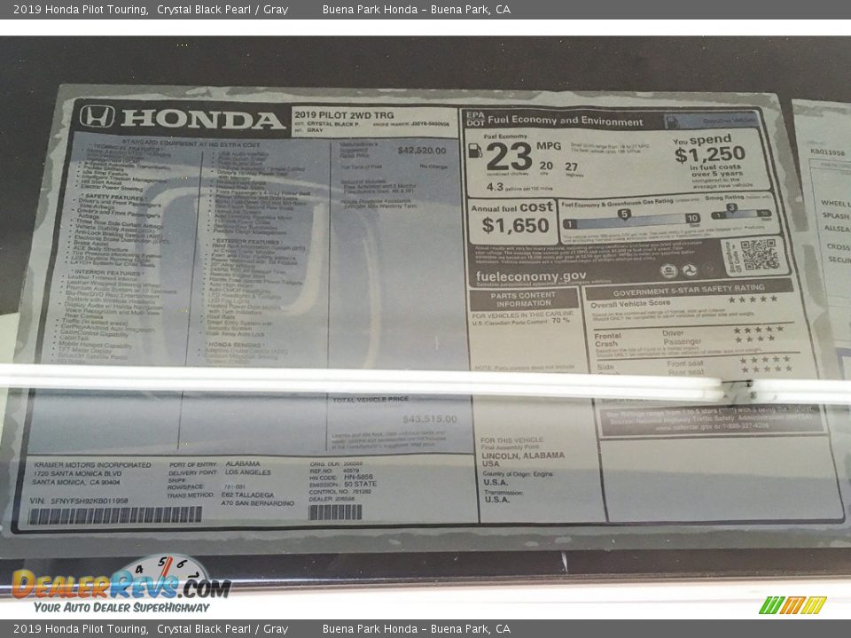 2019 Honda Pilot Touring Crystal Black Pearl / Gray Photo #10