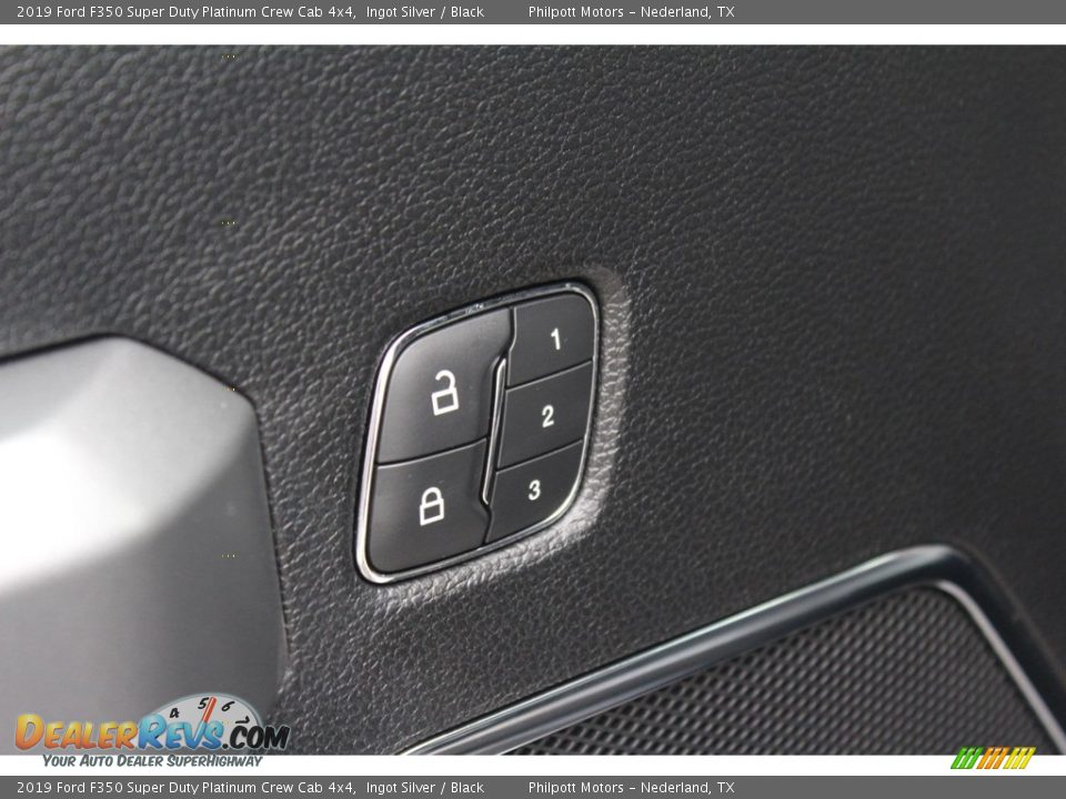 2019 Ford F350 Super Duty Platinum Crew Cab 4x4 Ingot Silver / Black Photo #9