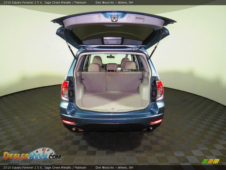 2010 Subaru Forester 2.5 X Sage Green Metallic / Platinum Photo #12
