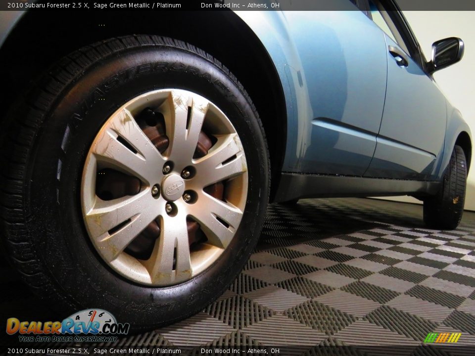 2010 Subaru Forester 2.5 X Sage Green Metallic / Platinum Photo #16