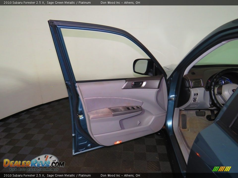 2010 Subaru Forester 2.5 X Sage Green Metallic / Platinum Photo #17