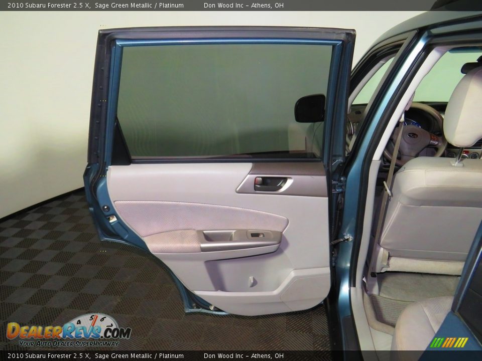 2010 Subaru Forester 2.5 X Sage Green Metallic / Platinum Photo #21