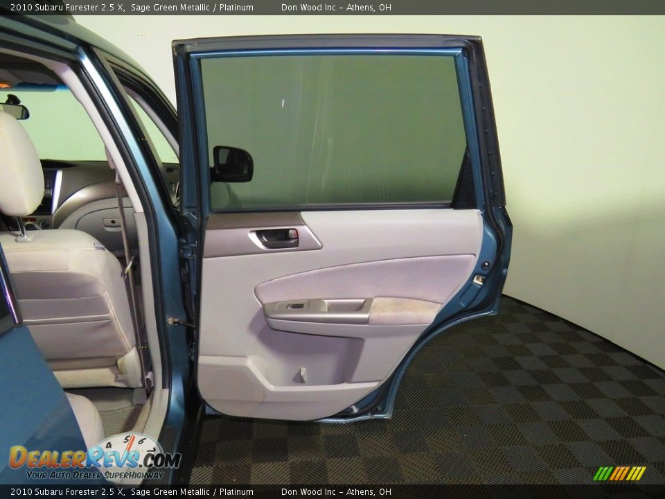 2010 Subaru Forester 2.5 X Sage Green Metallic / Platinum Photo #23