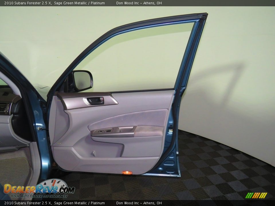2010 Subaru Forester 2.5 X Sage Green Metallic / Platinum Photo #25