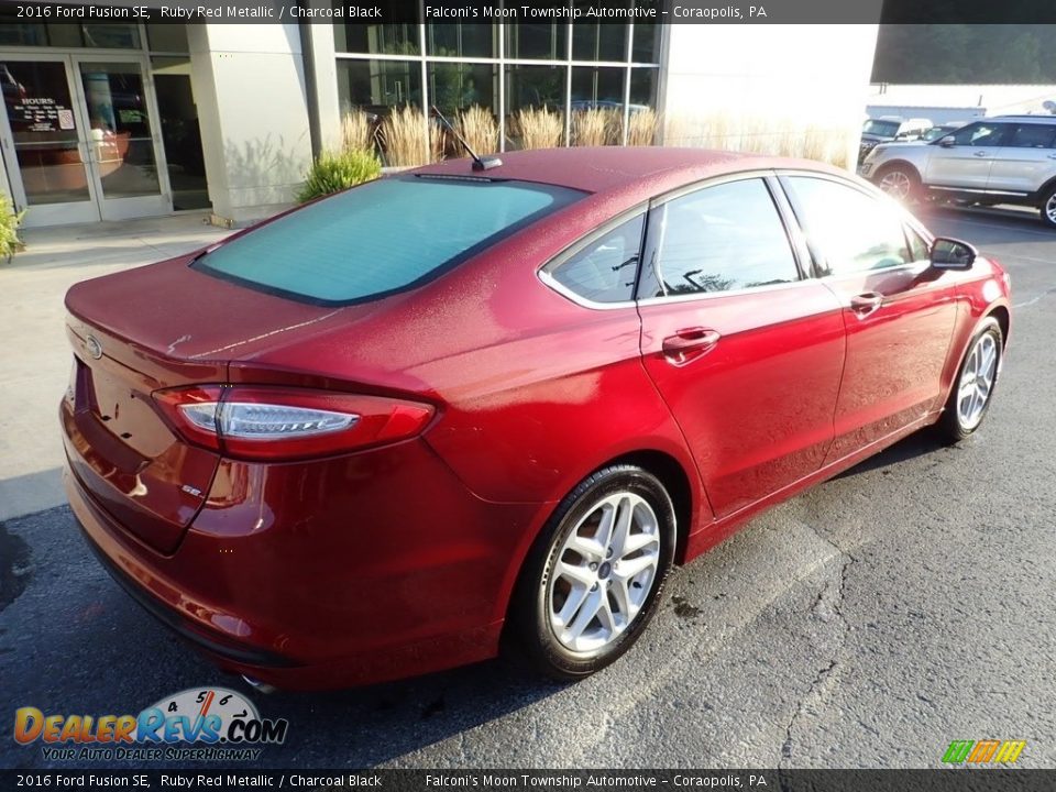 2016 Ford Fusion SE Ruby Red Metallic / Charcoal Black Photo #2