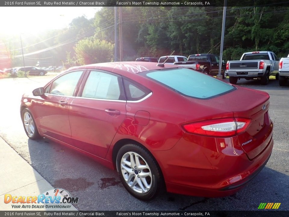 2016 Ford Fusion SE Ruby Red Metallic / Charcoal Black Photo #4