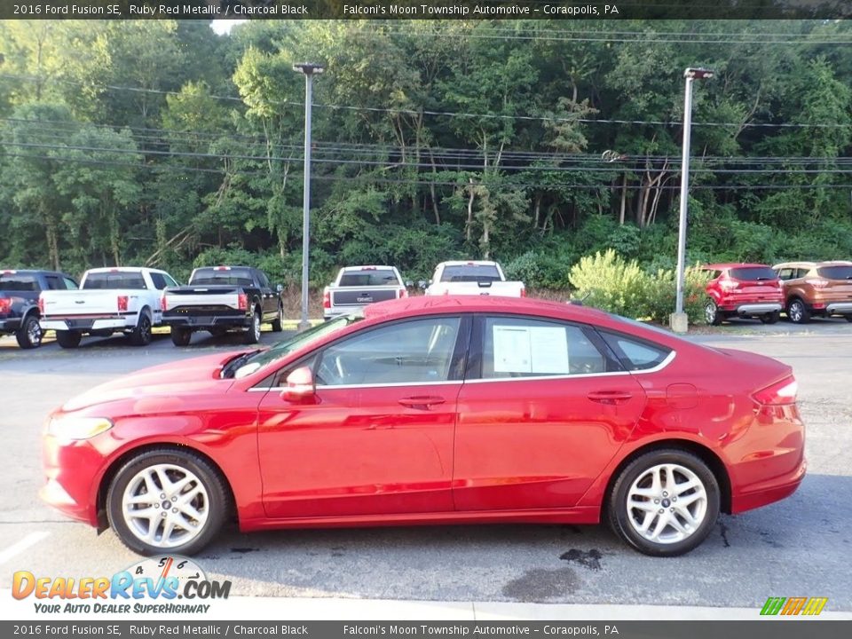 2016 Ford Fusion SE Ruby Red Metallic / Charcoal Black Photo #5