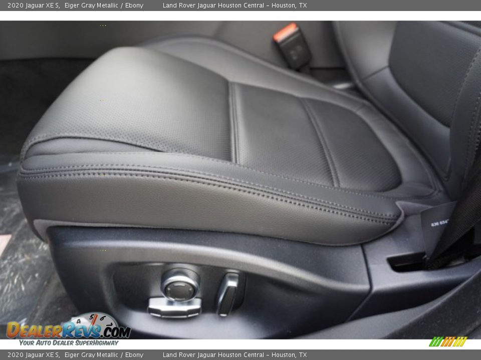 2020 Jaguar XE S Eiger Gray Metallic / Ebony Photo #28