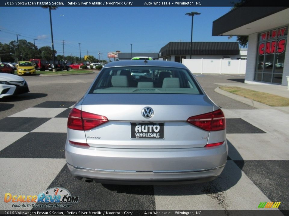 2016 Volkswagen Passat S Sedan Reflex Silver Metallic / Moonrock Gray Photo #4