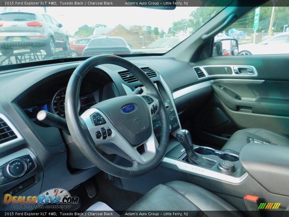 2015 Ford Explorer XLT 4WD Tuxedo Black / Charcoal Black Photo #11