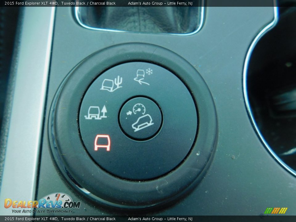 2015 Ford Explorer XLT 4WD Tuxedo Black / Charcoal Black Photo #18