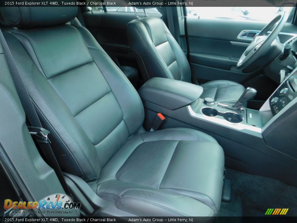 2015 Ford Explorer XLT 4WD Tuxedo Black / Charcoal Black Photo #21