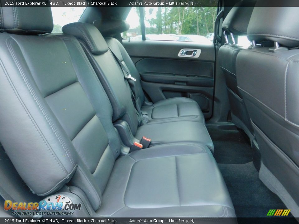 2015 Ford Explorer XLT 4WD Tuxedo Black / Charcoal Black Photo #24