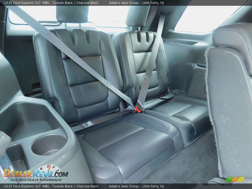 2015 Ford Explorer XLT 4WD Tuxedo Black / Charcoal Black Photo #25