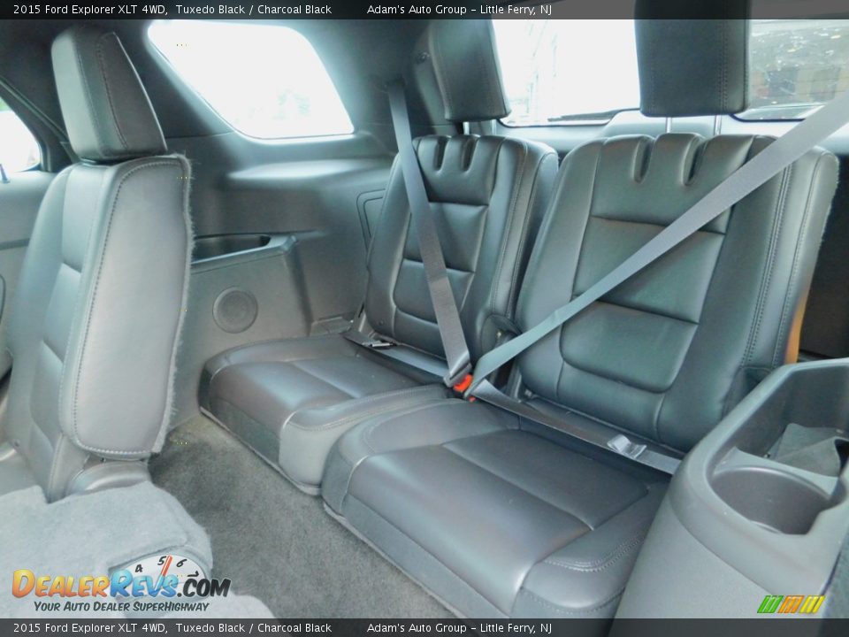 2015 Ford Explorer XLT 4WD Tuxedo Black / Charcoal Black Photo #30