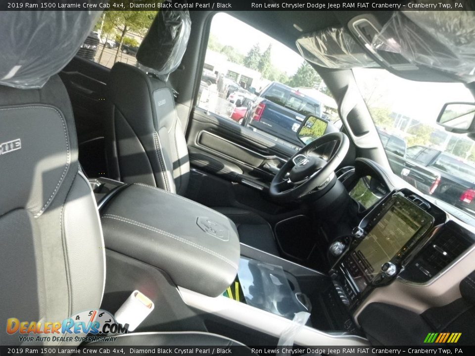 2019 Ram 1500 Laramie Crew Cab 4x4 Diamond Black Crystal Pearl / Black Photo #10