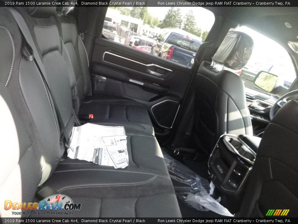 2019 Ram 1500 Laramie Crew Cab 4x4 Diamond Black Crystal Pearl / Black Photo #12