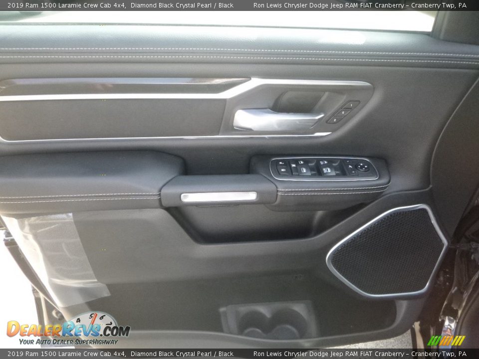 2019 Ram 1500 Laramie Crew Cab 4x4 Diamond Black Crystal Pearl / Black Photo #15