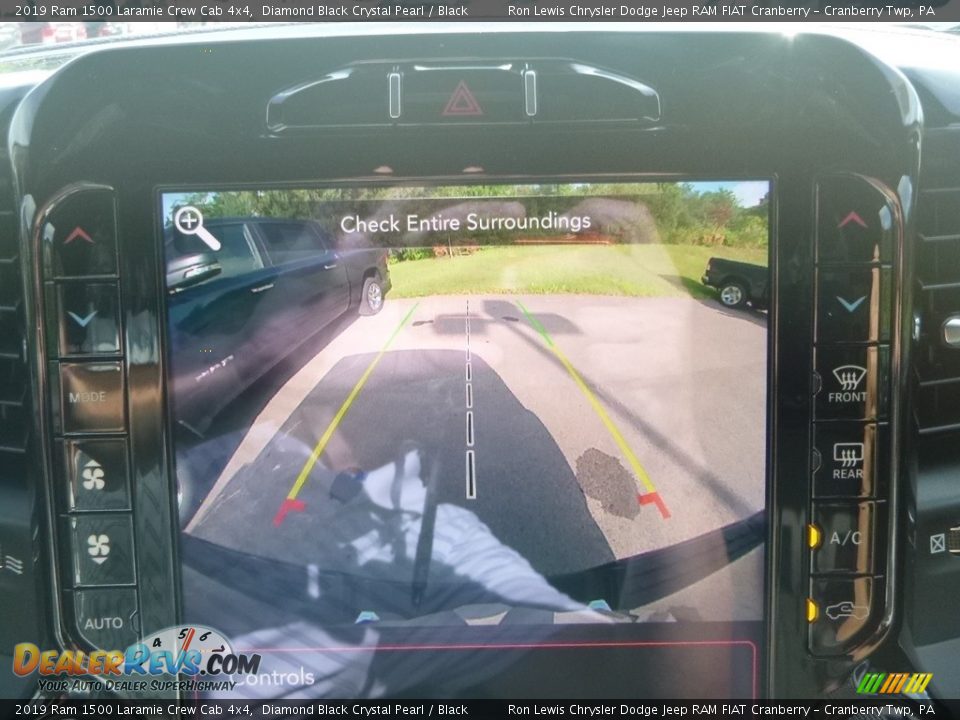 2019 Ram 1500 Laramie Crew Cab 4x4 Diamond Black Crystal Pearl / Black Photo #18