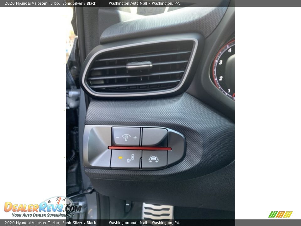 Controls of 2020 Hyundai Veloster Turbo Photo #14