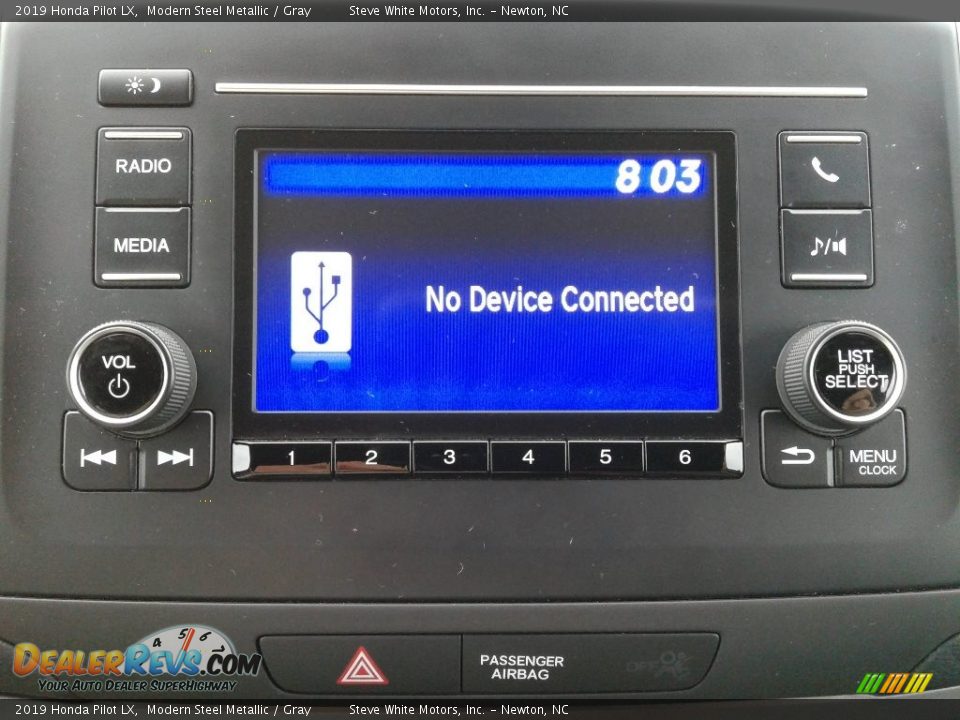 2019 Honda Pilot LX Modern Steel Metallic / Gray Photo #24