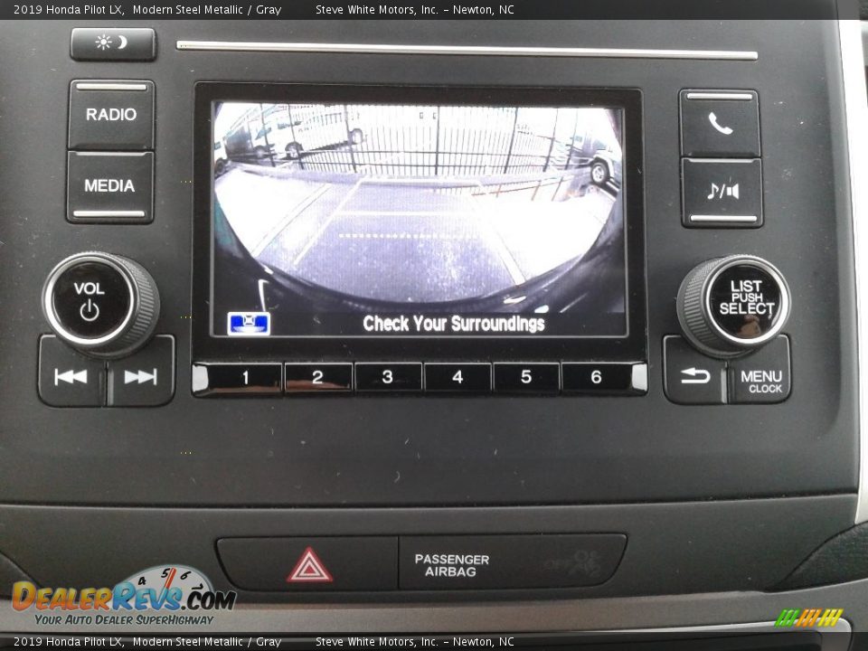 2019 Honda Pilot LX Modern Steel Metallic / Gray Photo #25