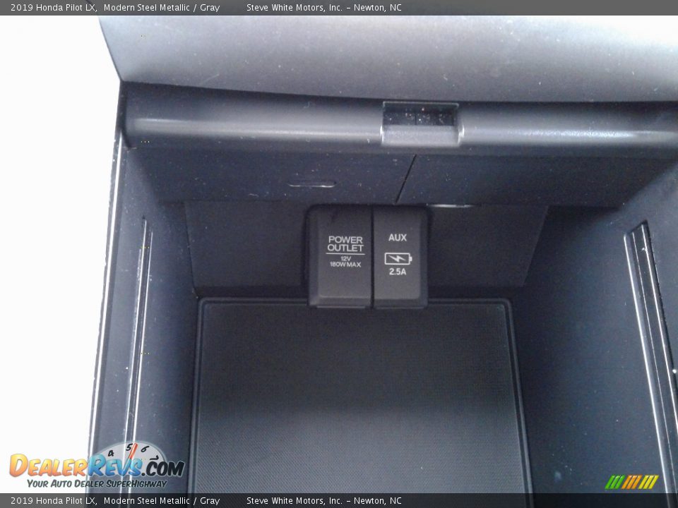 2019 Honda Pilot LX Modern Steel Metallic / Gray Photo #27