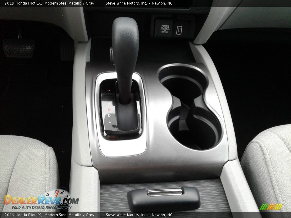 2019 Honda Pilot LX Modern Steel Metallic / Gray Photo #28