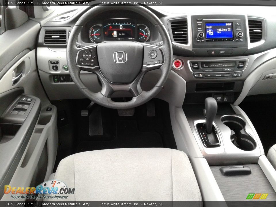 2019 Honda Pilot LX Modern Steel Metallic / Gray Photo #29
