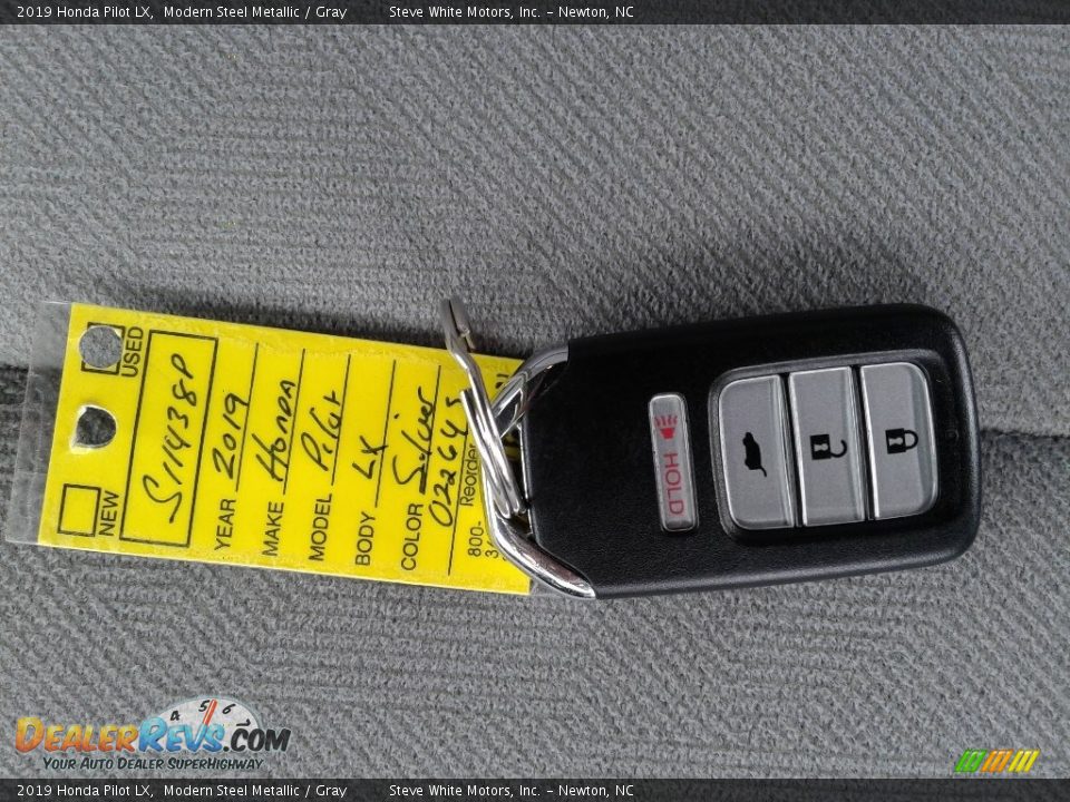 2019 Honda Pilot LX Modern Steel Metallic / Gray Photo #30