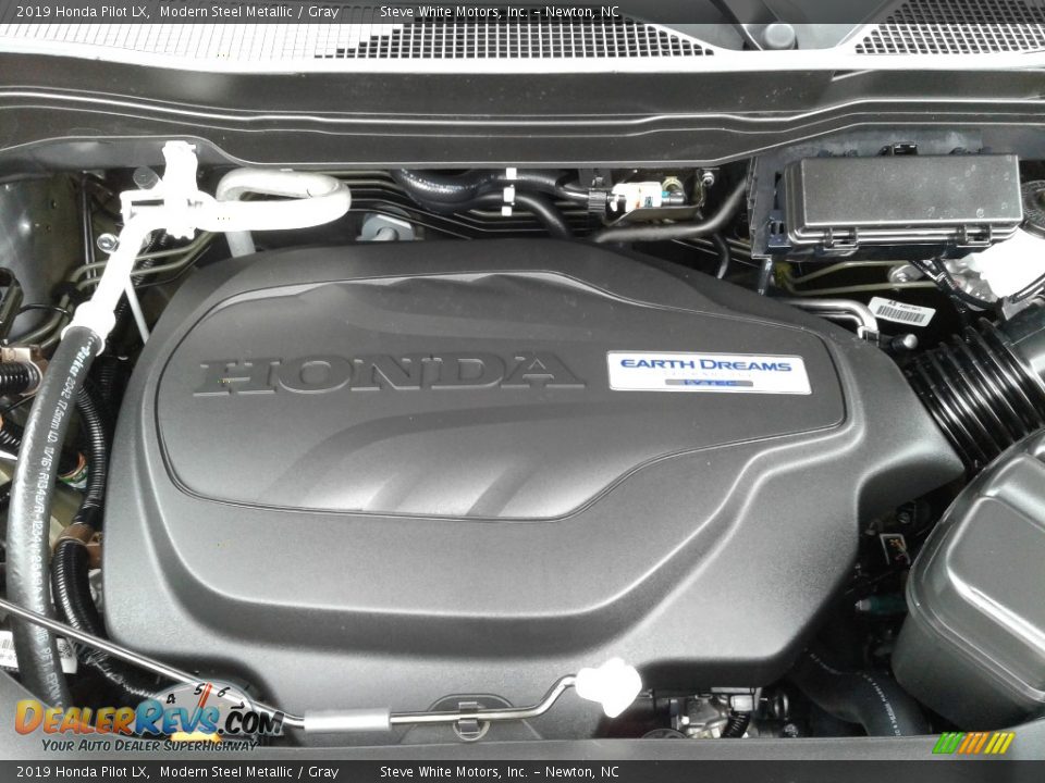 2019 Honda Pilot LX Modern Steel Metallic / Gray Photo #31