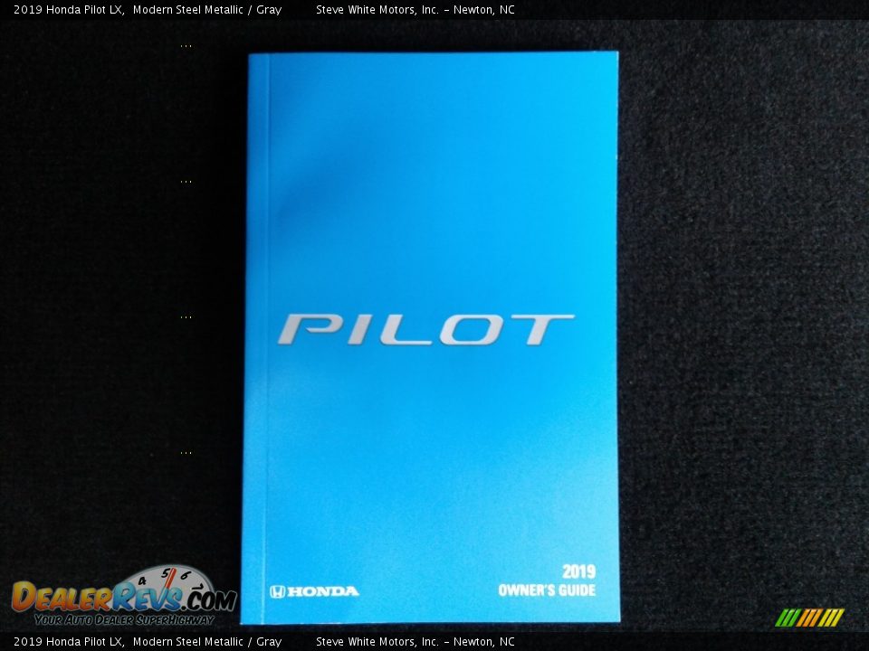 2019 Honda Pilot LX Modern Steel Metallic / Gray Photo #33