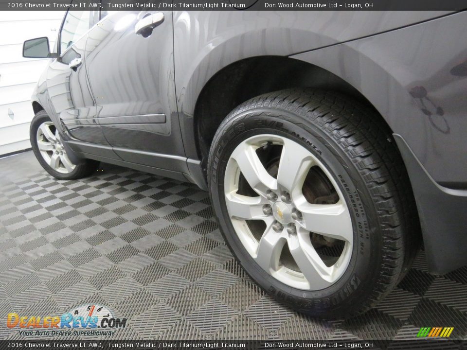 2016 Chevrolet Traverse LT AWD Tungsten Metallic / Dark Titanium/Light Titanium Photo #10