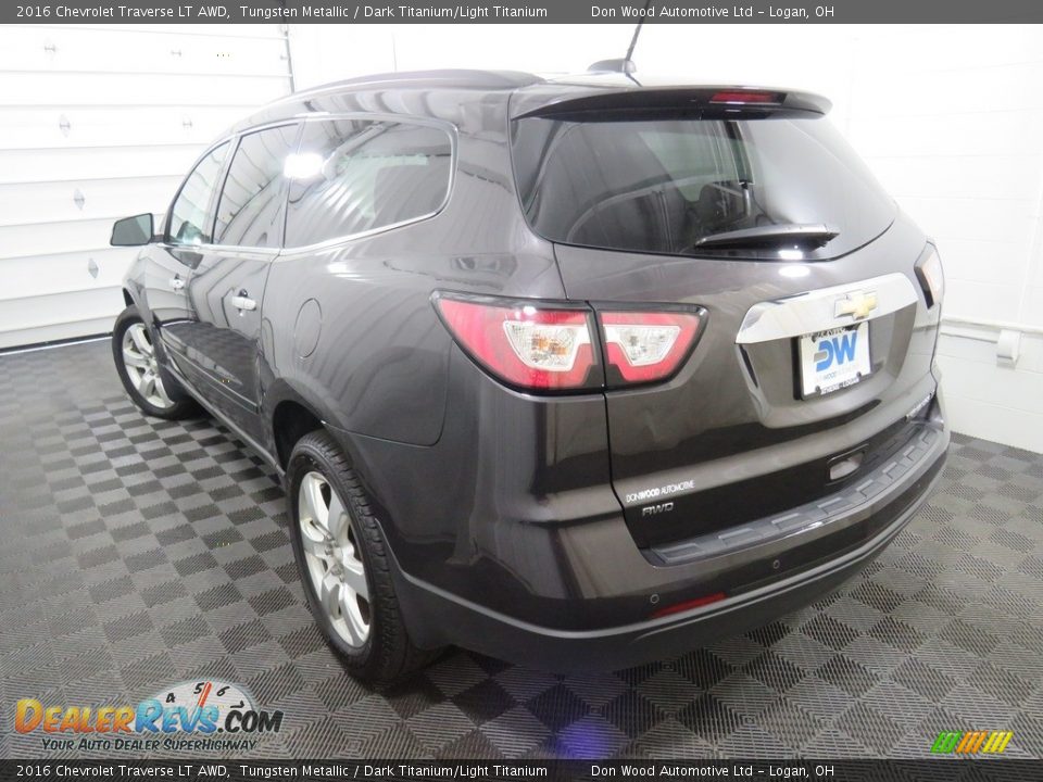 2016 Chevrolet Traverse LT AWD Tungsten Metallic / Dark Titanium/Light Titanium Photo #11
