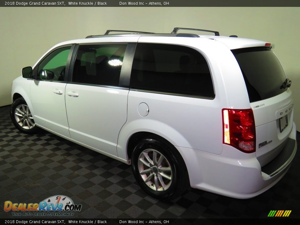 2018 Dodge Grand Caravan SXT White Knuckle / Black Photo #9