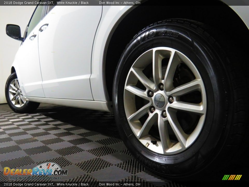 2018 Dodge Grand Caravan SXT White Knuckle / Black Photo #10