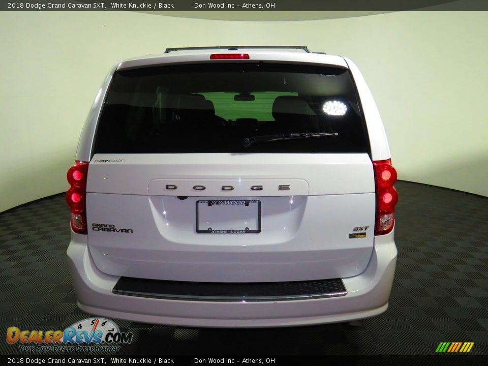2018 Dodge Grand Caravan SXT White Knuckle / Black Photo #11