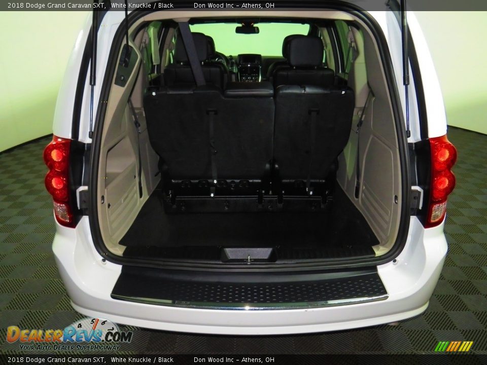 2018 Dodge Grand Caravan SXT White Knuckle / Black Photo #12