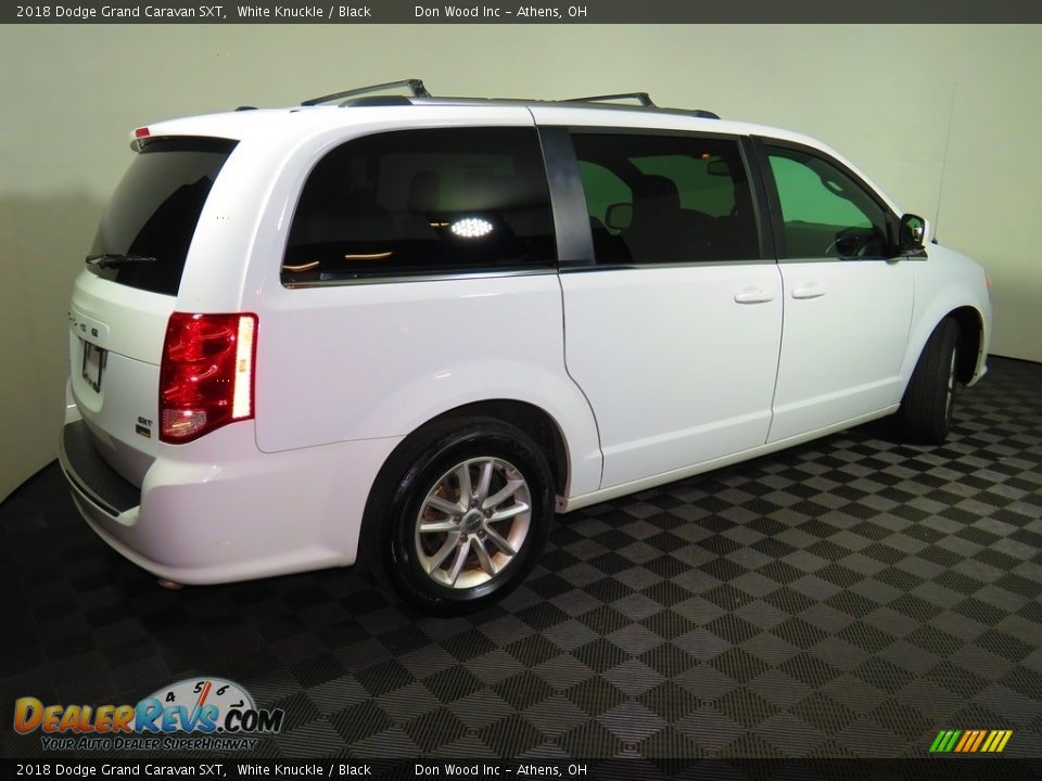 2018 Dodge Grand Caravan SXT White Knuckle / Black Photo #15