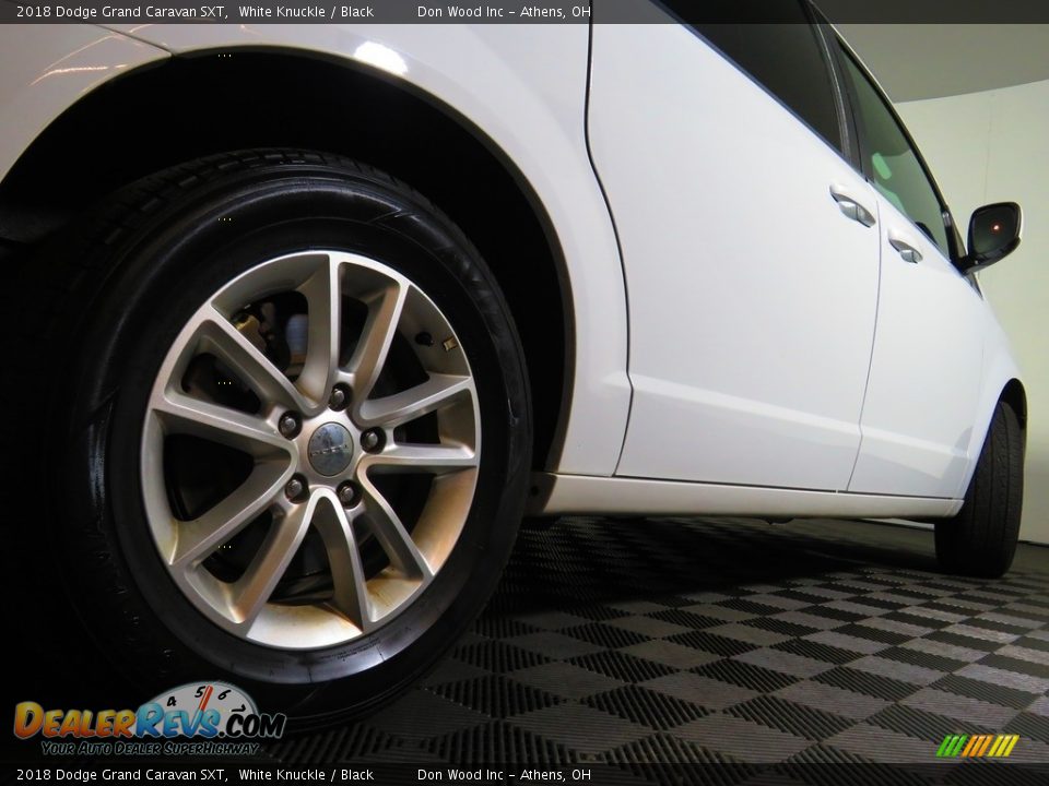 2018 Dodge Grand Caravan SXT White Knuckle / Black Photo #16