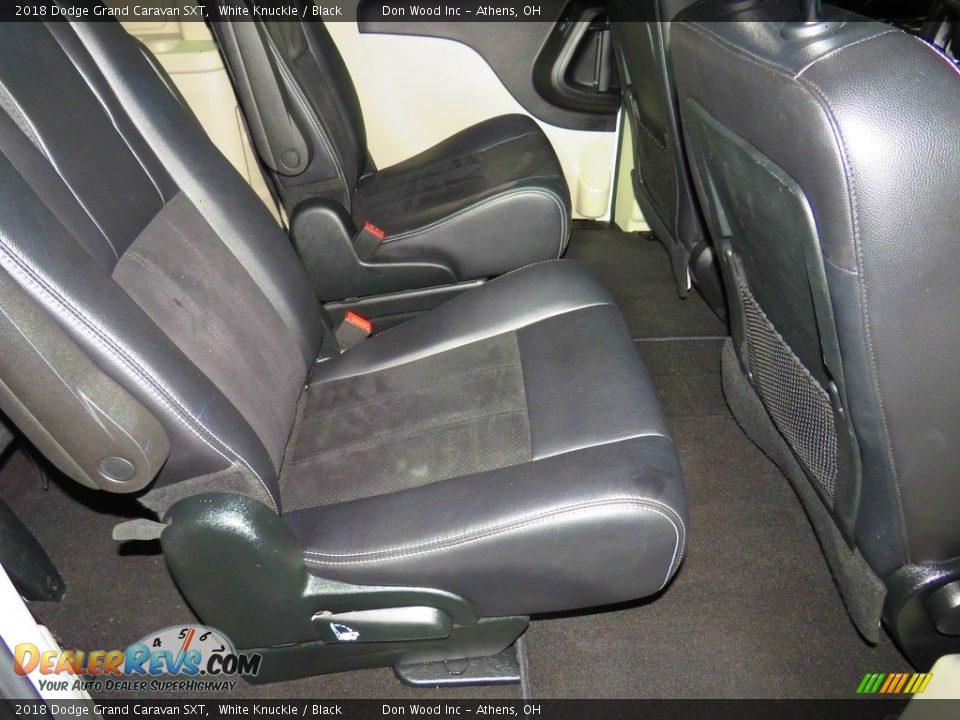 2018 Dodge Grand Caravan SXT White Knuckle / Black Photo #23
