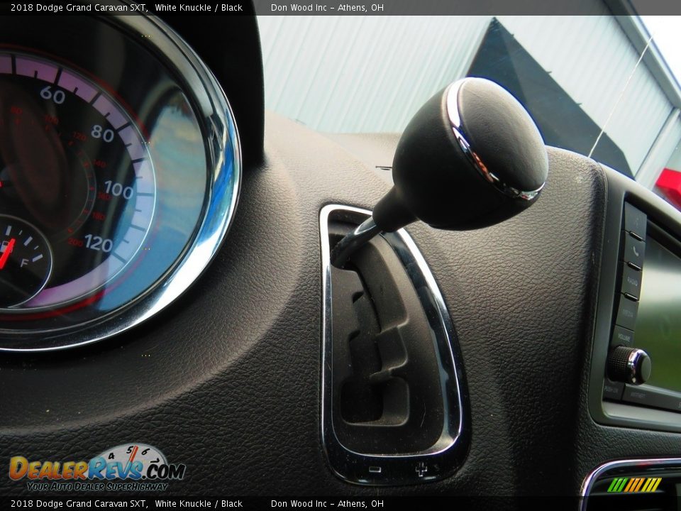 2018 Dodge Grand Caravan SXT White Knuckle / Black Photo #30
