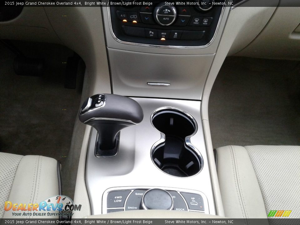 2015 Jeep Grand Cherokee Overland 4x4 Bright White / Brown/Light Frost Beige Photo #31