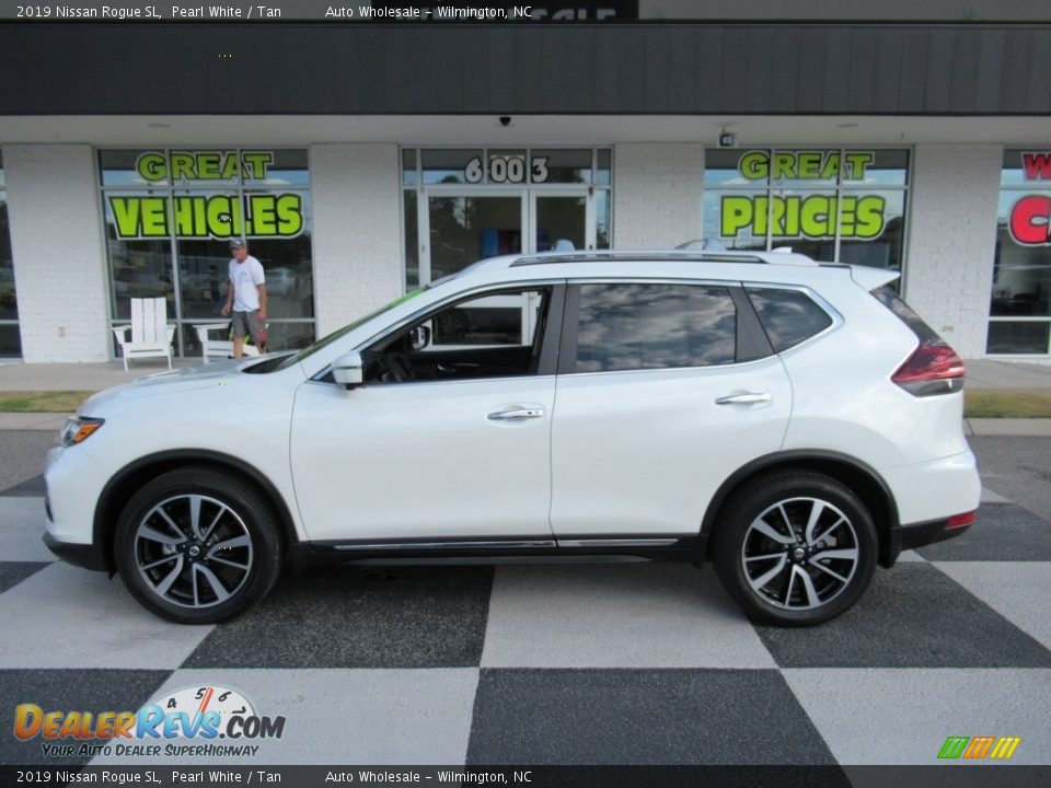 2019 Nissan Rogue SL Pearl White / Tan Photo #1