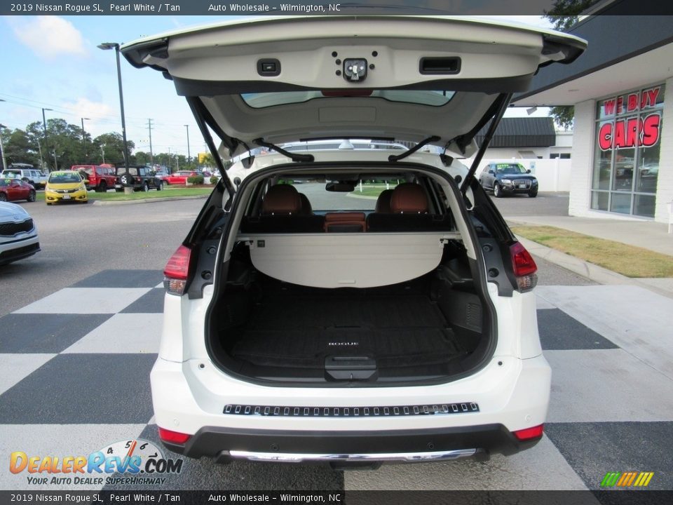 2019 Nissan Rogue SL Pearl White / Tan Photo #5