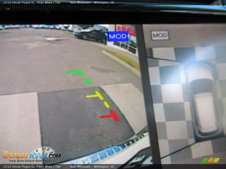 2019 Nissan Rogue SL Pearl White / Tan Photo #18