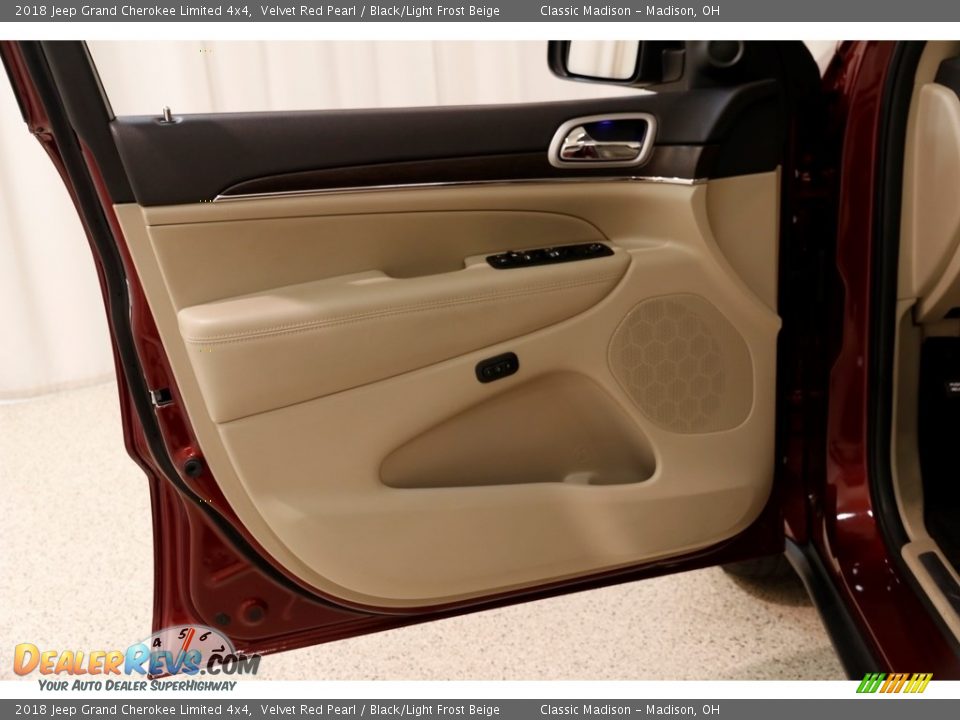 2018 Jeep Grand Cherokee Limited 4x4 Velvet Red Pearl / Black/Light Frost Beige Photo #4
