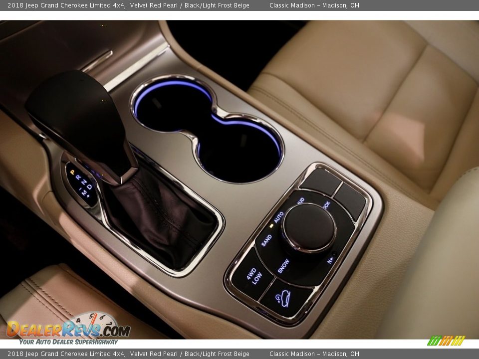 2018 Jeep Grand Cherokee Limited 4x4 Velvet Red Pearl / Black/Light Frost Beige Photo #15